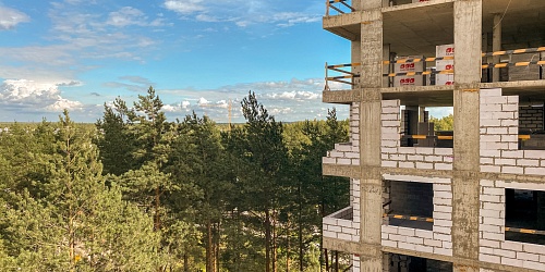 Строительство 4 корпуса, выполнение работ по устройству каменной кладки 8 и 9 этажей – 1 очередь