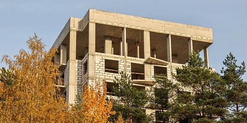 Завершение работ по устройству каменной кладки, 1 корпуса – 1 очередь