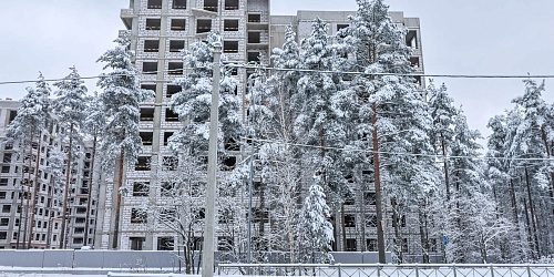 Завершение работ по устройству каменной кладки помещений БКТ 1-го этажа. Выполнение работ по устройству внутренних систем отопления, вентиляции, электроснабжения, электроосвещения, слаботочных сетей, 1 корпуса